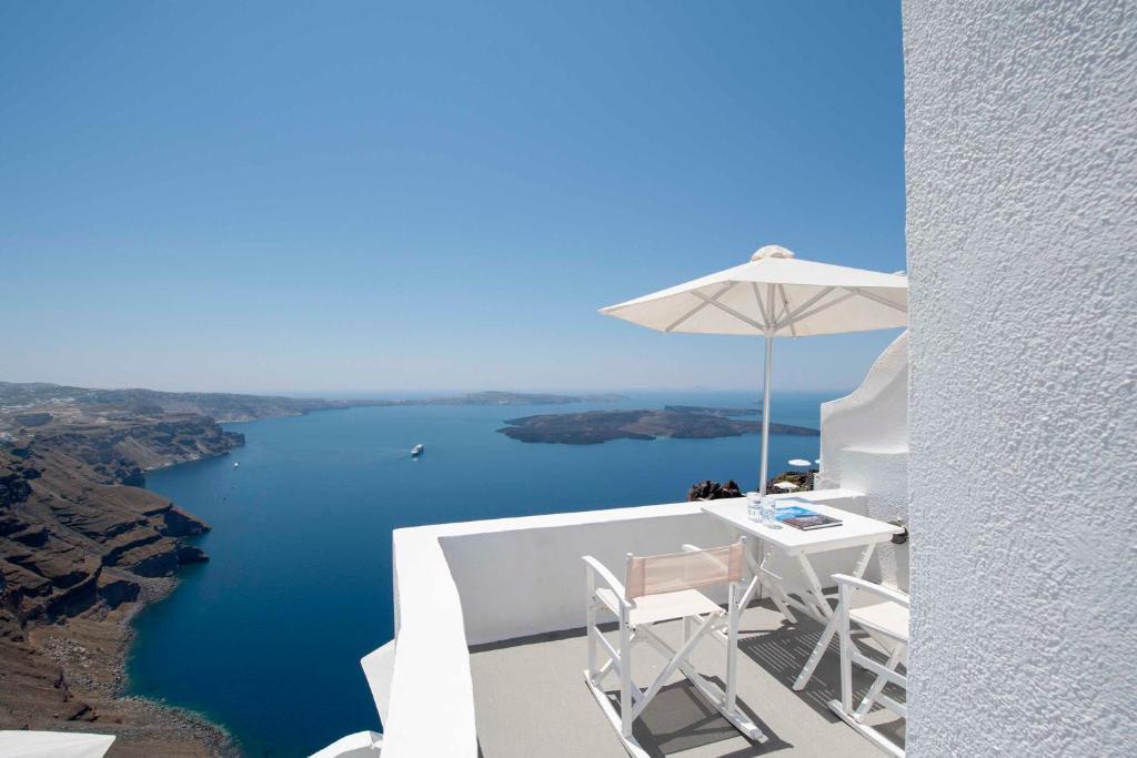 Gorgona Imerovigli (Santorini)